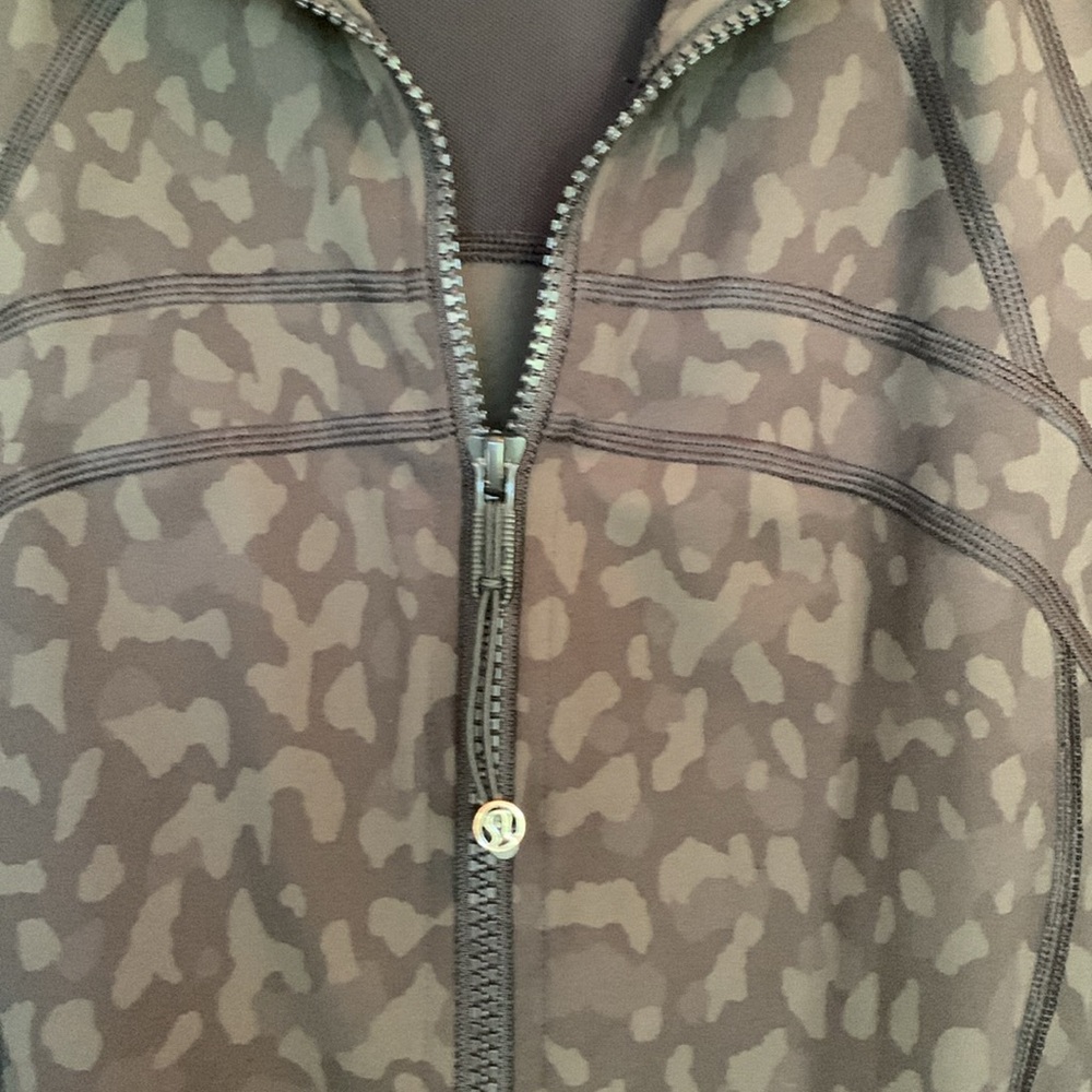Lululemon Running Jacket - Picture 2 of 9